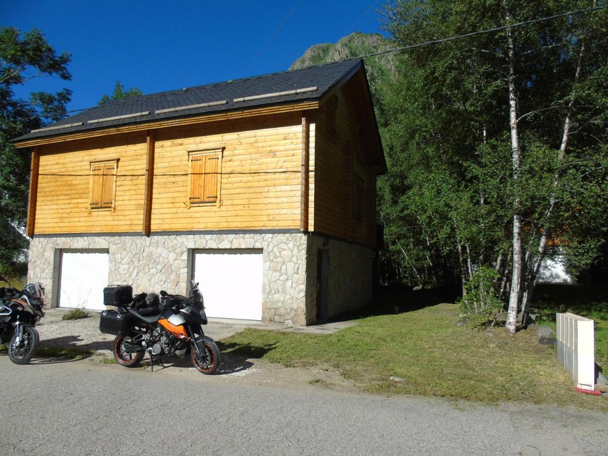 Chalet bois au milieu des Pyrénées LʼHospitalet-près-lʼAndorre Exterior foto