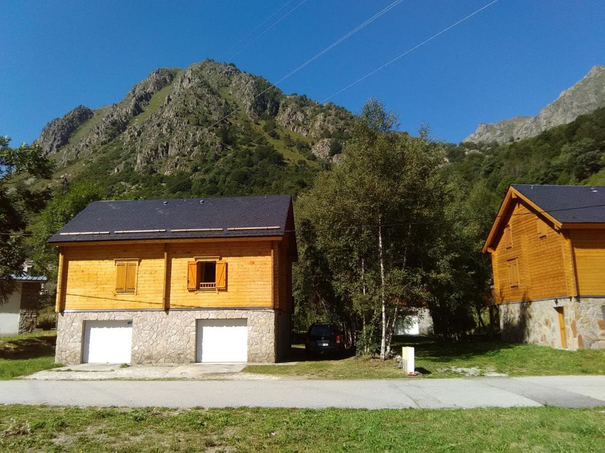 Chalet bois au milieu des Pyrénées LʼHospitalet-près-lʼAndorre Exterior foto