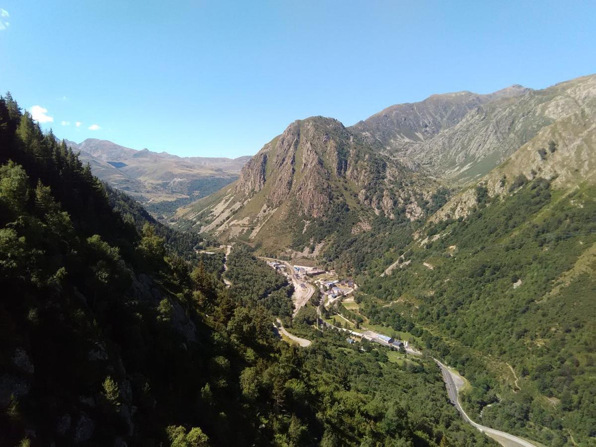 Chalet bois au milieu des Pyrénées LʼHospitalet-près-lʼAndorre Exterior foto